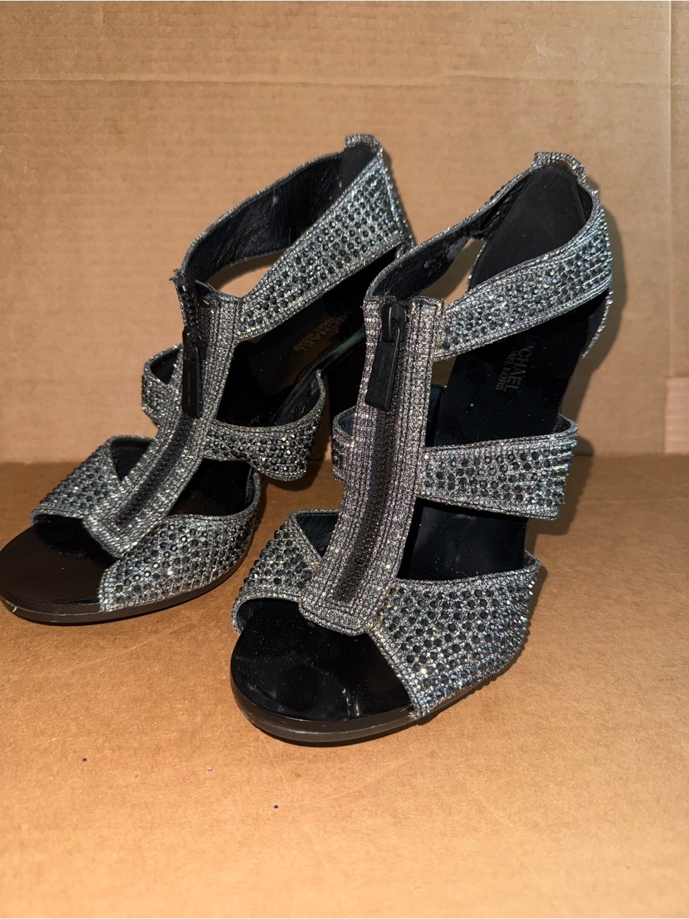 Michael Kors Women’s Berkley T-Strap heels 7.5. A29